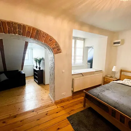 Daire Dome Square Apartment, Old Town *