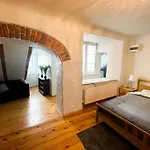 アパート Dome Square Apartment, Old Town *